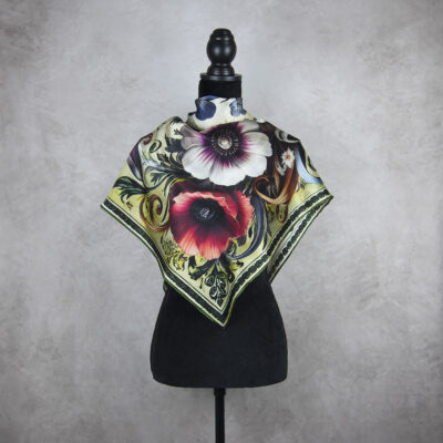 Hodvábna šatka LÚČNE KVETY - ZELENÉ, 90 x 90cm, Vyrobené na Slovensku