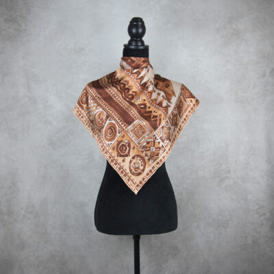 Hodvábna šatka ČIČMANY - SÉPIA, 90 x 90cm, Vyrobené na Slovensku