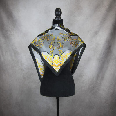 Hodvábna šatka ORNAMENT - ZLATÝ, 90 x 90cm, Vyrobené na Slovensku