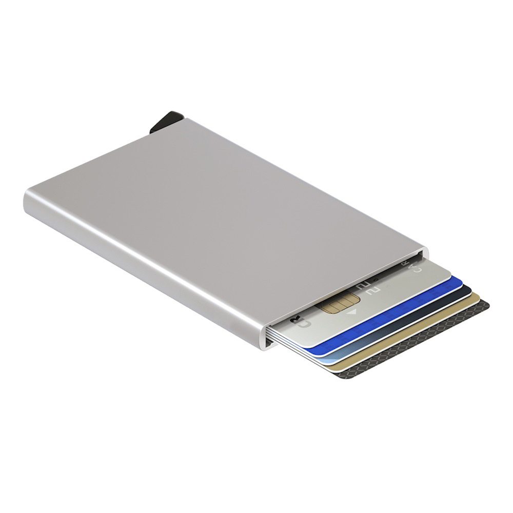 RFID-inteligentne-hlinikove-puzdro-na-karty-s-patentovanym-mechanizmom-v-striebornej-farbe-1.jpeg
